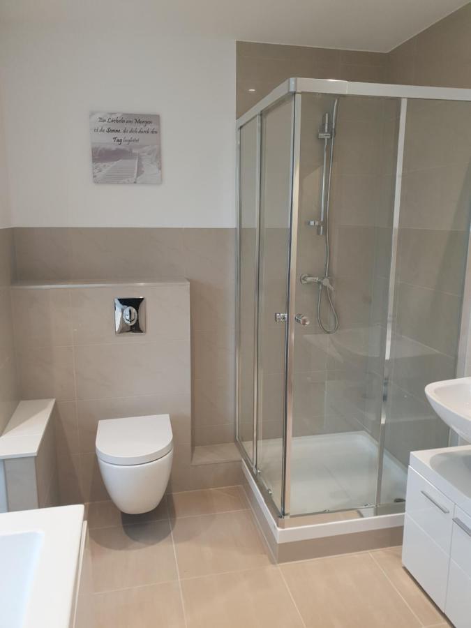 Ferienwohnung Mit Jacuzzi Naehe Flughafen Koeln Bonn Тройсдорф Экстерьер фото