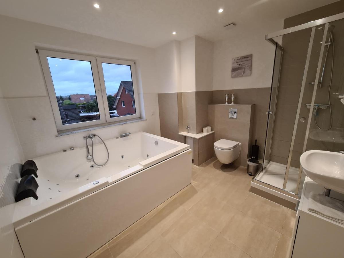 Ferienwohnung Mit Jacuzzi Naehe Flughafen Koeln Bonn Тройсдорф Экстерьер фото